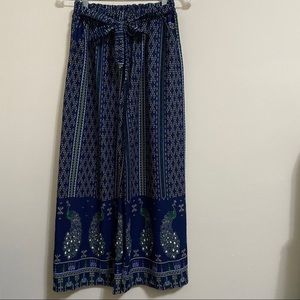 Wide legged pants with pockets from Thailand